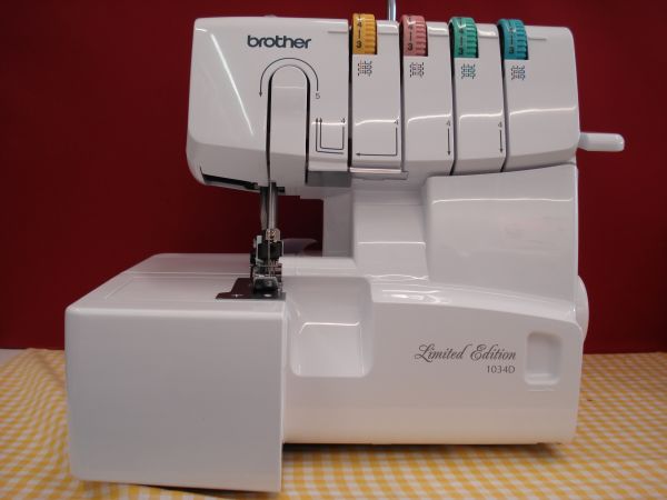 Brother M-1034D Overlock Gebraucht